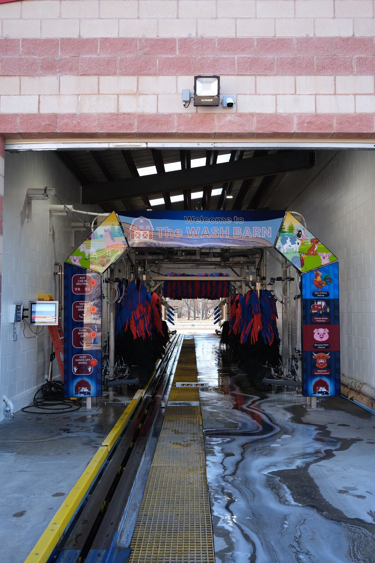 Wash Barn entry lane